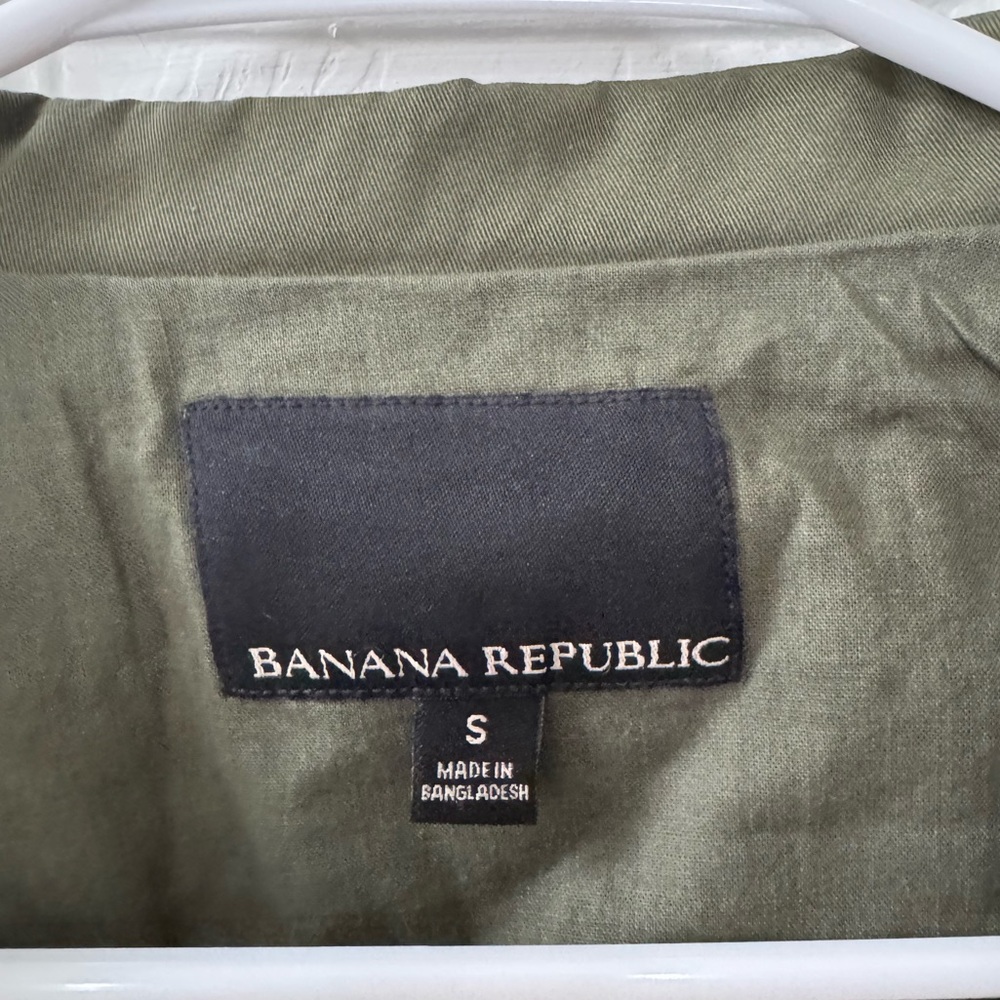 Banana Republic Olive green cropped utility jacket, size small, like new - Picture 3 of 3